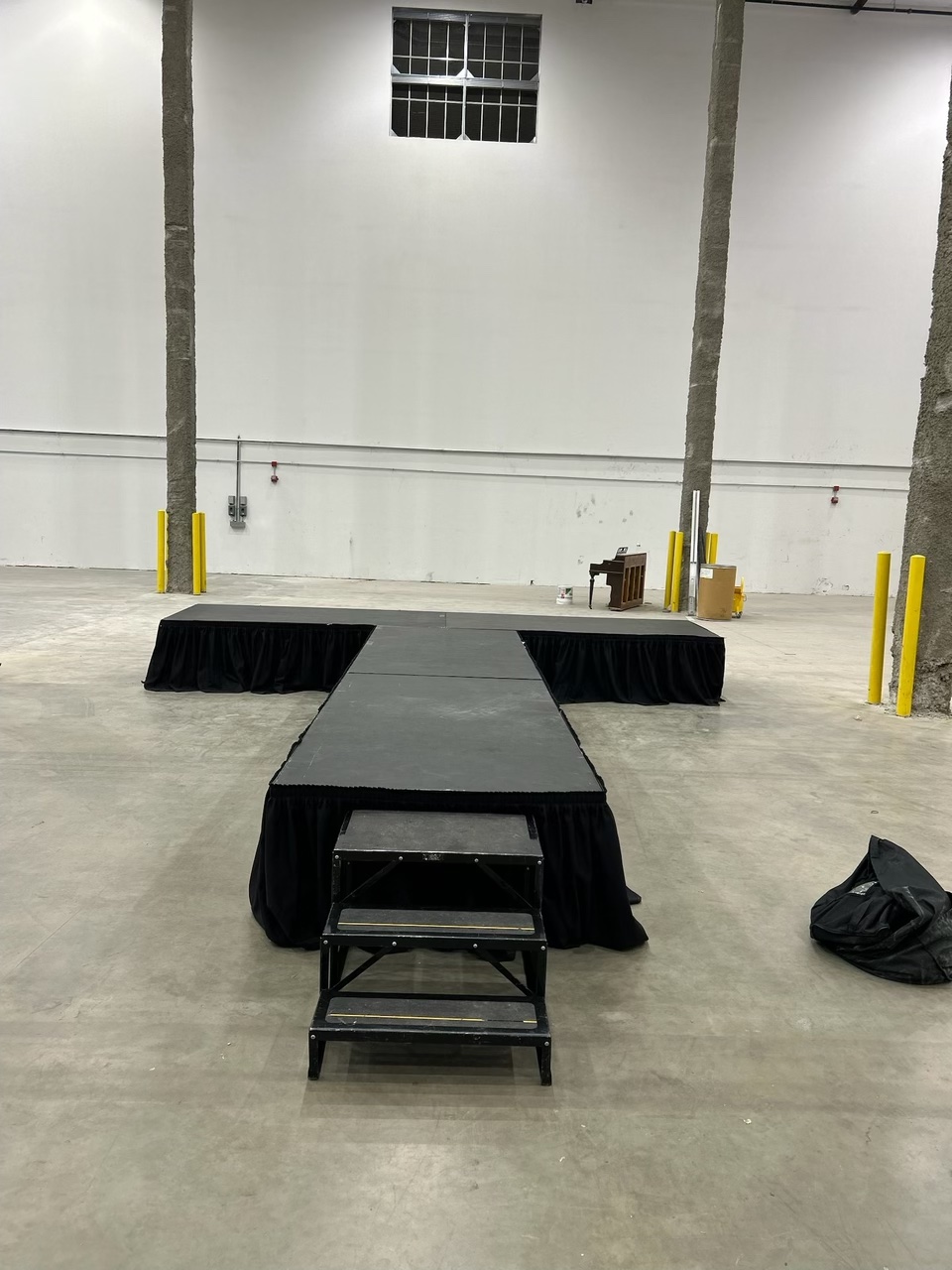 T Shape Stage Rental - Image 3