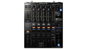 DJM 900