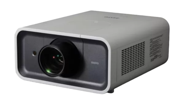 Sanyo PLC-XP100L (6500 Lumen)